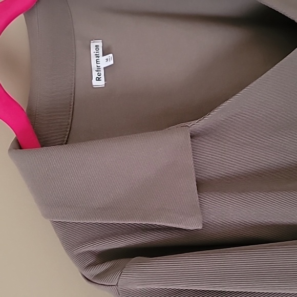 Reformation Helen Knit Two piece set in Taupe - Picture 8 of 8